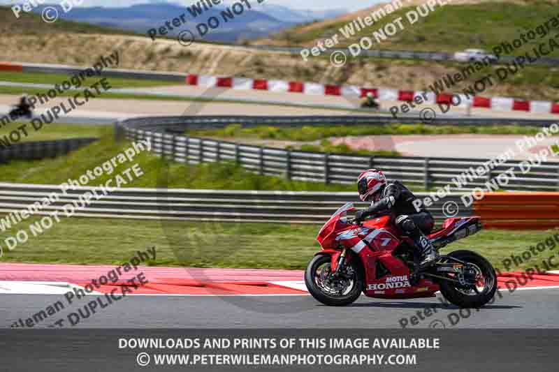 cadwell no limits trackday;cadwell park;cadwell park photographs;cadwell trackday photographs;enduro digital images;event digital images;eventdigitalimages;navarra;no limits trackdays;peter wileman photography;racing digital images;trackday digital images;trackday photos